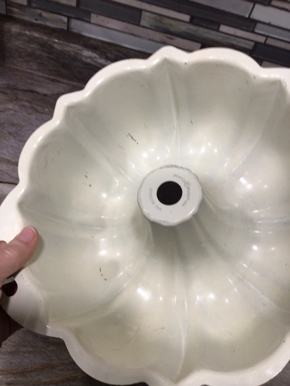 Vintage Nordic Ware Green Bundt Pan 10” Aluminum Nonstick Fluted Tube Cake Mold